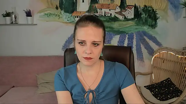 Snapshot of EmiliaBedy chatting on February 22, 2025, 9:12 am EmiliaBedy online show from February 22, 2025, 9:12 am