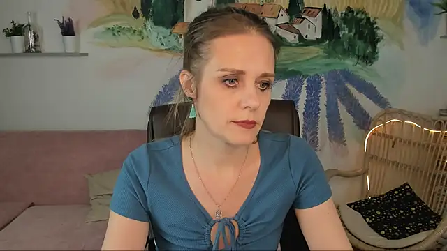 Snapshot of EmiliaBedy chatting on February 22, 2025, 3:25 pm EmiliaBedy online show from February 22, 2025, 3:25 pm