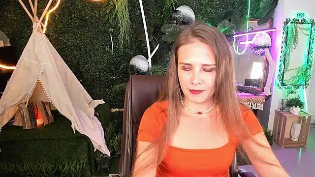 Snapshot of EmiliaBedy chatting on September 24, 2025, 9:05 am EmiliaBedy online show from September 24, 2025, 9:05 am