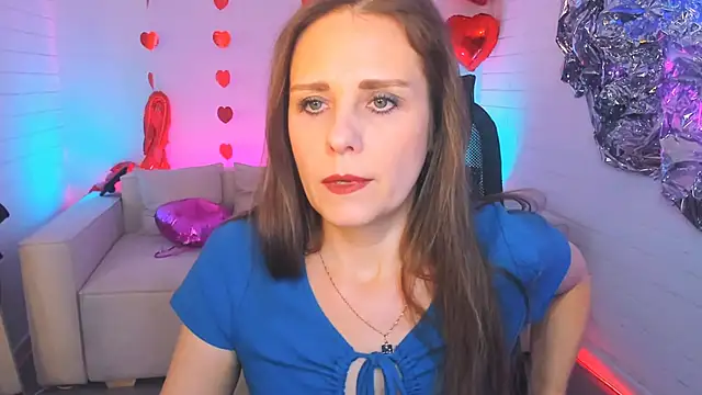 Snapshot of EmiliaBedy chatting on March 6, 2025, 5:35 am EmiliaBedy online show from March 6, 2025, 5:35 am