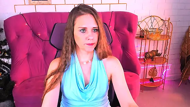 Snapshot of EmiliaBedy chatting on February 1, 2026, 9:07 am EmiliaBedy online show from February 1, 2026, 9:07 am