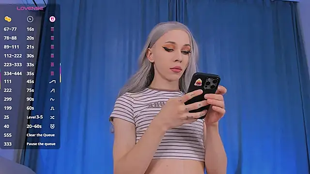 Snapshot of Shiny_Jennifer chatting on November 8, 2025, 6:06 am Shiny Jennifer online show from November 8, 2025, 6:06 am