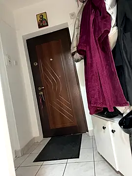 Snapshot of bunnythetailor chatting on December 18, 2025, 4:55 pm bunnythetailor online show from December 18, 2025, 4:55 pm