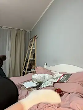 Snapshot of bunnythetailor chatting on November 5, 2025, 8:45 pm bunnythetailor online show from November 5, 2025, 8:45 pm