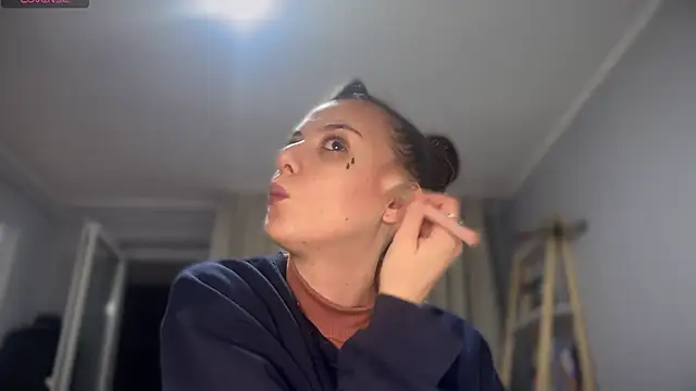 Snapshot of bunnythetailor chatting on November 15, 2025, 5:39 pm bunnythetailor online show from November 15, 2025, 5:39 pm