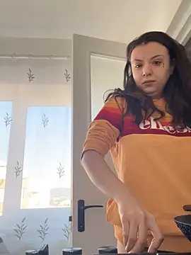 Snapshot of bunnythetailor chatting on December 14, 2025, 12:22 pm bunnythetailor online show from December 14, 2025, 12:22 pm