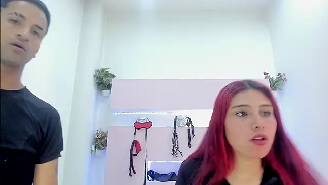 Nikki and Mayk online show from February 11, 2026, 2:33 am