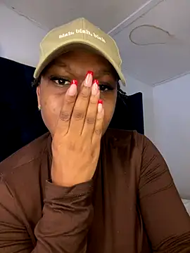 Boneca25 online show from October 19, 2025, 6:16 am