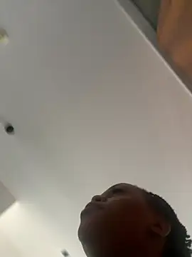 Boneca25 online show from March 26, 2026, 8:23 am