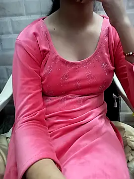 Snapshot of Tanu-00 chatting on February 27, 2025, 10:11 am Tanu-00 online show from February 27, 2025, 10:11 am