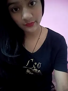 Snapshot of Tanu-00 chatting on November 4, 2025, 12:31 pm Tanu-00 online show from November 4, 2025, 12:31 pm