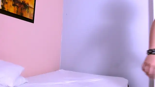 cameron cooper01 online show from February 5, 2025, 1:33 pm