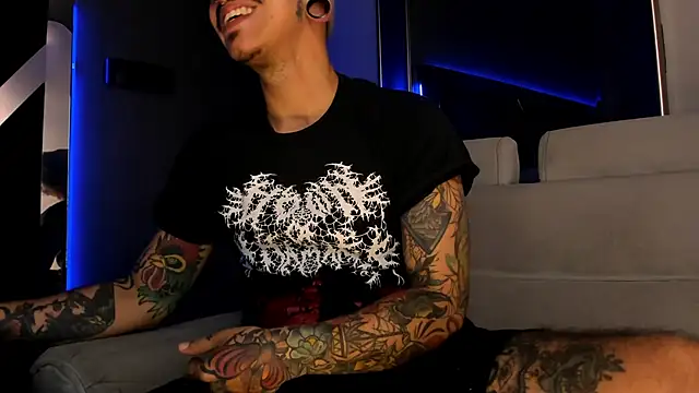 Snapshot of kaletattoo chatting on May 18, 2026, 11:26 am kaletattoo online show from May 18, 2026, 11:26 am