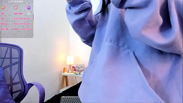 esmeralda06 online show from February 10, 2026, 12:59 pm