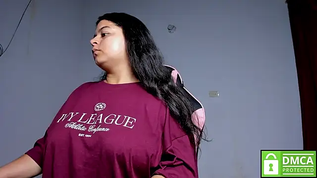 Snapshot of Little_Shaara chatting on October 23, 2025, 9:19 am Little Shaara online show from October 23, 2025, 9:19 am