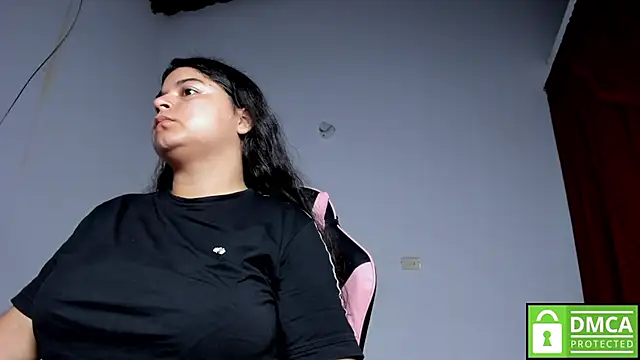 Snapshot of Little_Shaara chatting on November 26, 2025, 9:09 am Little Shaara online show from November 26, 2025, 9:09 am