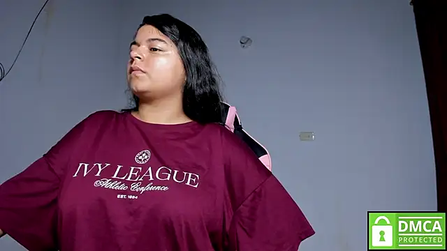 Snapshot of Little_Shaara chatting on November 5, 2025, 8:39 am Little Shaara online show from November 5, 2025, 8:39 am