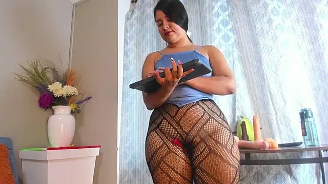 evaa greey online show from October 19, 2025, 8:11 pm