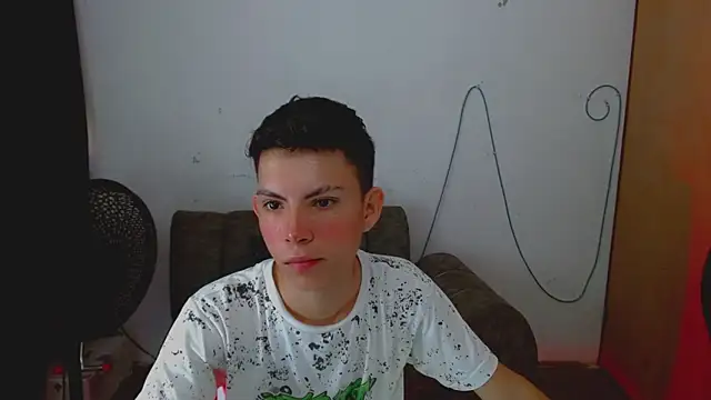 Snapshot of Alexxx_lov chatting on March 3, 2026, 1:07 pm Alexxx lov online show from March 3, 2026, 1:07 pm