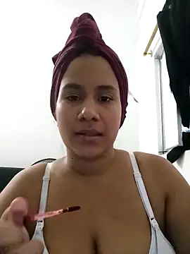Snapshot of sol_miluna2 chatting on October 2, 2025, 10:24 pm sol miluna2 online show from October 2, 2025, 10:24 pm