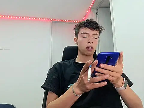 Snapshot of Juanmres chatting on September 26, 2025, 11:22 pm Juanmres online show from September 26, 2025, 11:22 pm