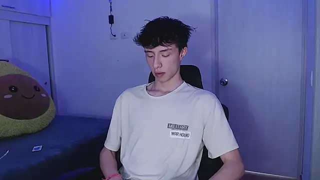 Juanmres online show from April 20, 2026, 7:59 pm