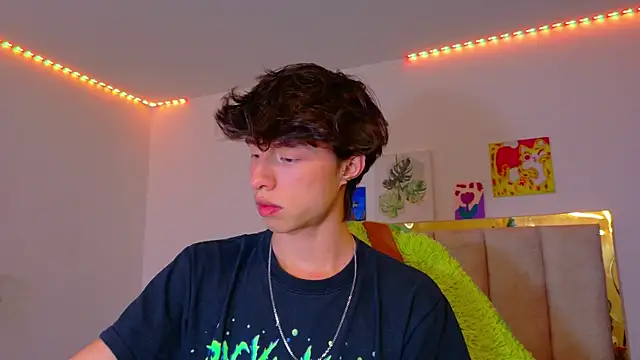 Juanmres online show from July 15, 2026, 7:21 pm