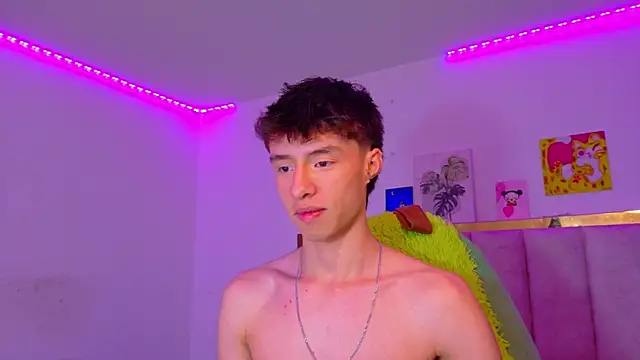 Juanmres online show from August 4, 2026, 7:18 pm
