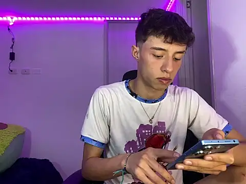 Snapshot of Juanmres chatting on September 13, 2025, 9:26 pm Juanmres online show from September 13, 2025, 9:26 pm