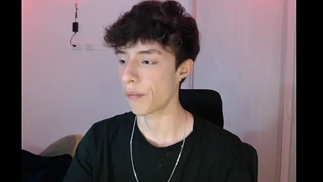 Snapshot of Juanmres chatting on November 14, 2025, 4:27 am Juanmres online show from November 14, 2025, 4:27 am