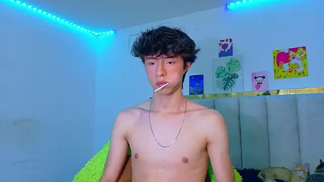 Juanmres online show from July 8, 2026, 7:14 pm