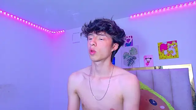 Juanmres online show from June 28, 2026, 8:37 pm