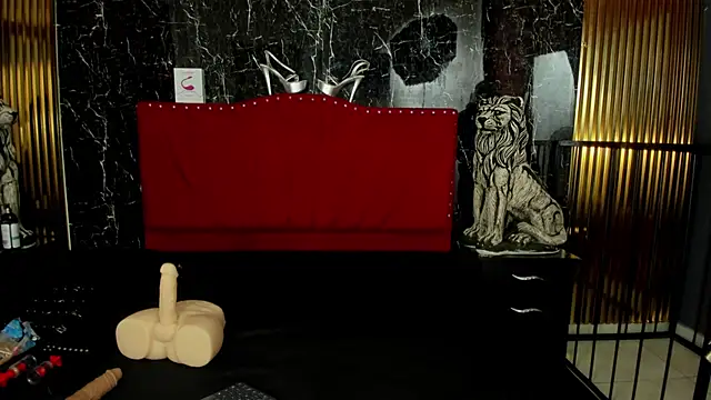  nicolesweet online show from April 8, 2026, 7:48 pm