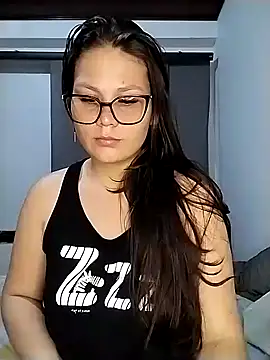 Snapshot of Vale_Saenzz chatting on February 16, 2025, 1:25 am Vale Saenzz online show from February 16, 2025, 1:25 am