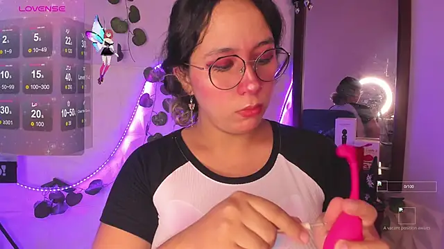 Snapshot of Ludovica6669 chatting on November 14, 2025, 9:40 pm Ludovica6669 online show from November 14, 2025, 9:40 pm