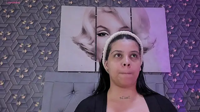 Emily rivera78 online show from April 6, 2026, 2:29 am