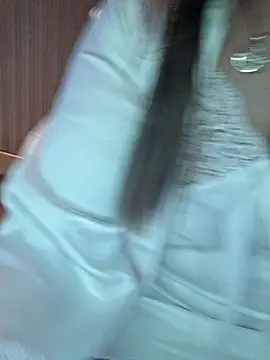 A-mal5 online show from April 3, 2026, 7:48 am