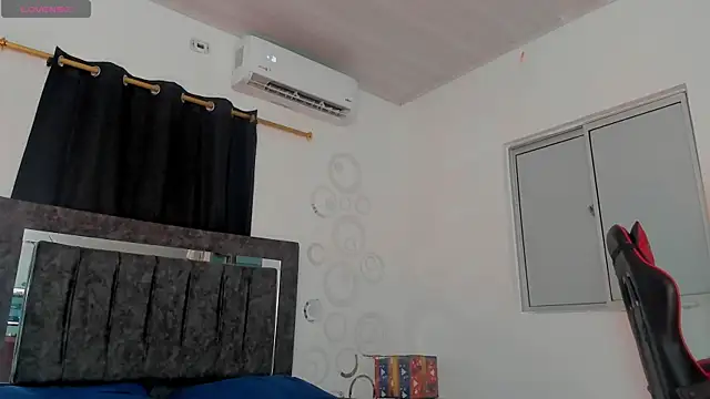 Snapshot of Nicol_TransGirl chatting on January 8, 2026, 3:12 am Nicol TransGirl online show from January 8, 2026, 3:12 am