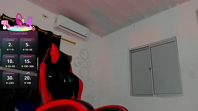 Snapshot of Nicol_TransGirl chatting on January 15, 2026, 4:16 am Nicol TransGirl online show from January 15, 2026, 4:16 am