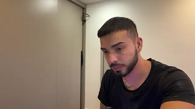 Snapshot of lorenzo_blanc chatting on February 20, 2025, 11:21 pm lorenzo blanc online show from February 20, 2025, 11:21 pm