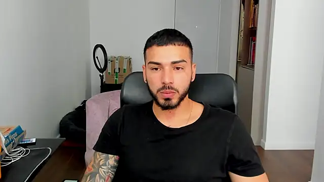 Snapshot of lorenzo_blanc chatting on February 20, 2025, 5:30 pm lorenzo blanc online show from February 20, 2025, 5:30 pm