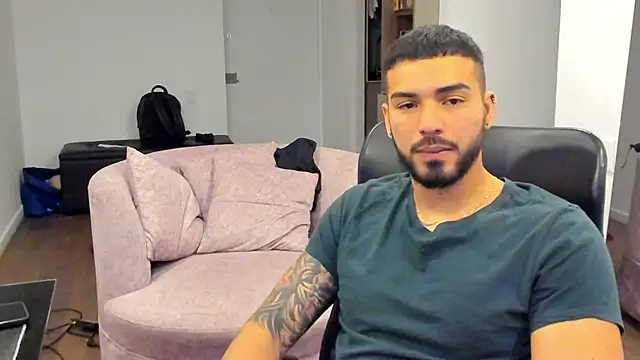Snapshot of lorenzo_blanc chatting on February 28, 2025, 4:21 am lorenzo blanc online show from February 28, 2025, 4:21 am