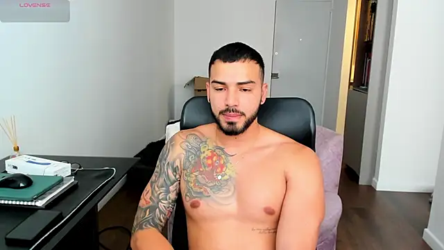 Snapshot of lorenzo_blanc chatting on February 18, 2025, 5:31 pm lorenzo blanc online show from February 18, 2025, 5:31 pm