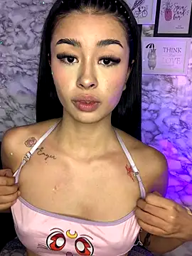 Miss karol online show from November 14, 2025, 2:15 am