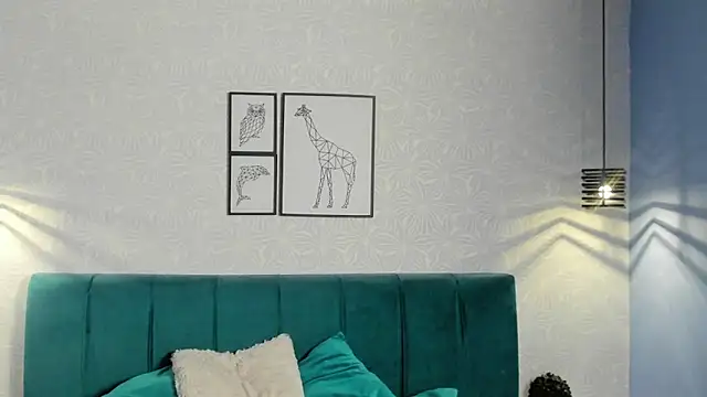 ninna curly online show from April 18, 2026, 5:21 am