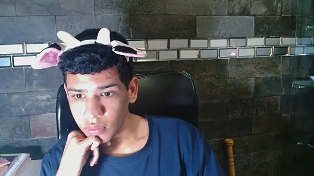 Santiago-Thompson online show from October 24, 2025, 11:48 pm