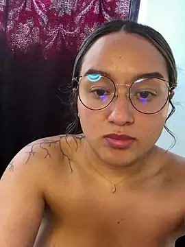 Snapshot of Iam_Cassi chatting on February 16, 2025, 3:48 pm Iam Cassi online show from February 16, 2025, 3:48 pm