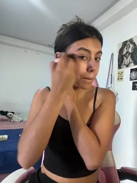 LiLy kIndly online show from April 11, 2026, 8:01 pm