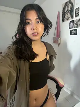 LiLy kIndly online show from June 7, 2026, 7:52 pm