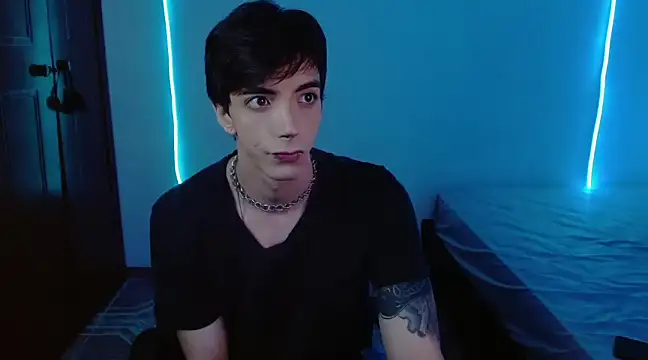 H3ll B0I online show from March 12, 2025, 5:35 am